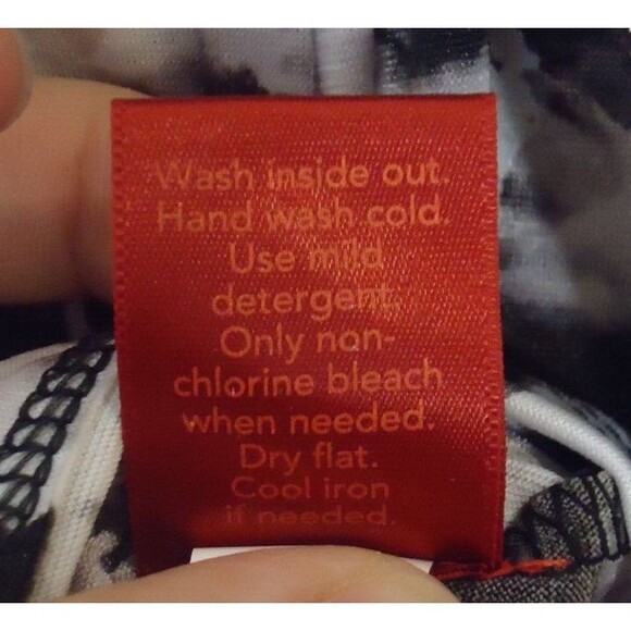 Jennifer Lopez Black Gray Print Shimmer Cold Shoulder Blouse Women Size Small - Picture 7 of 11